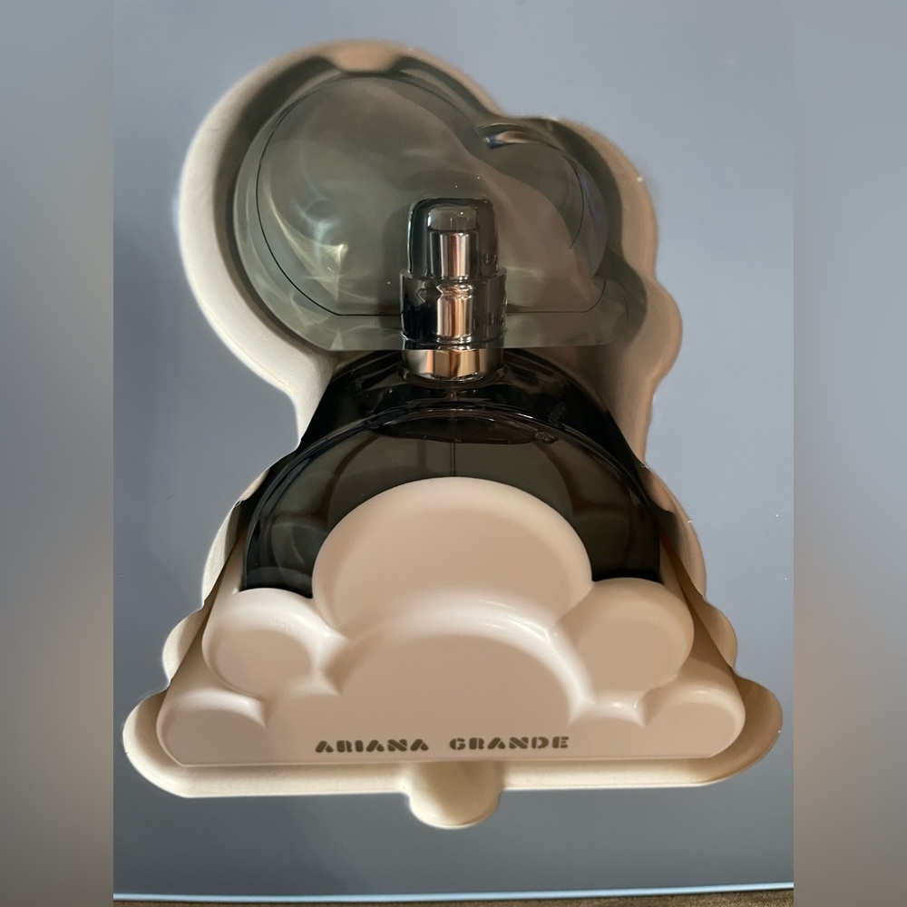 NIB Ariana Grande Cloud 3-Piece Gift Set - Picture 9 of 11